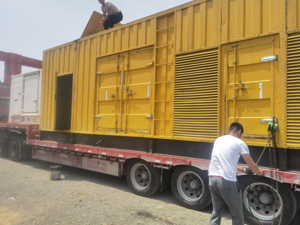 三角镇发电机出租100KW发电机需要什么规格的电缆线？