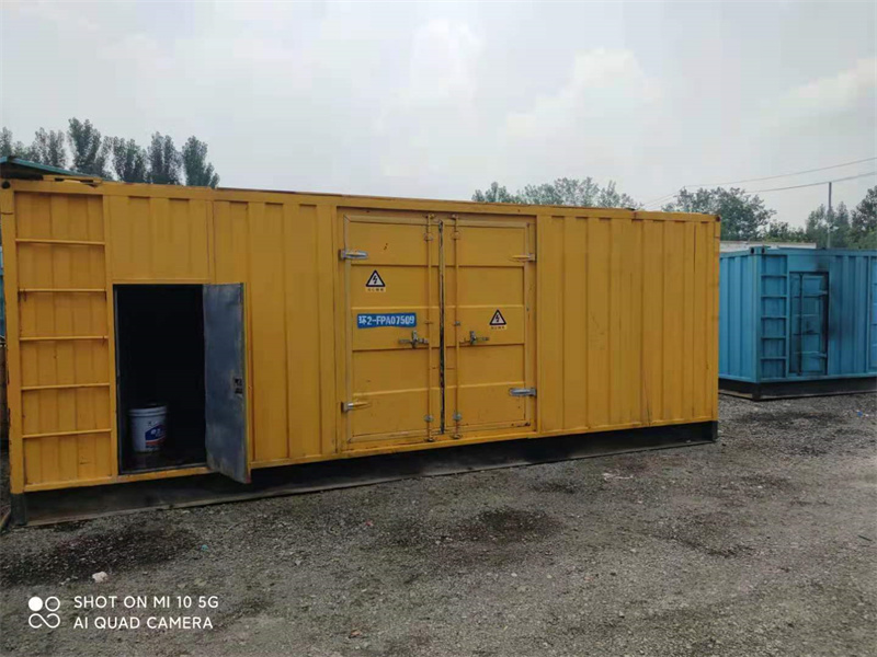 三角镇200KW柴油发电机组需要配备什么型号的电缆线？